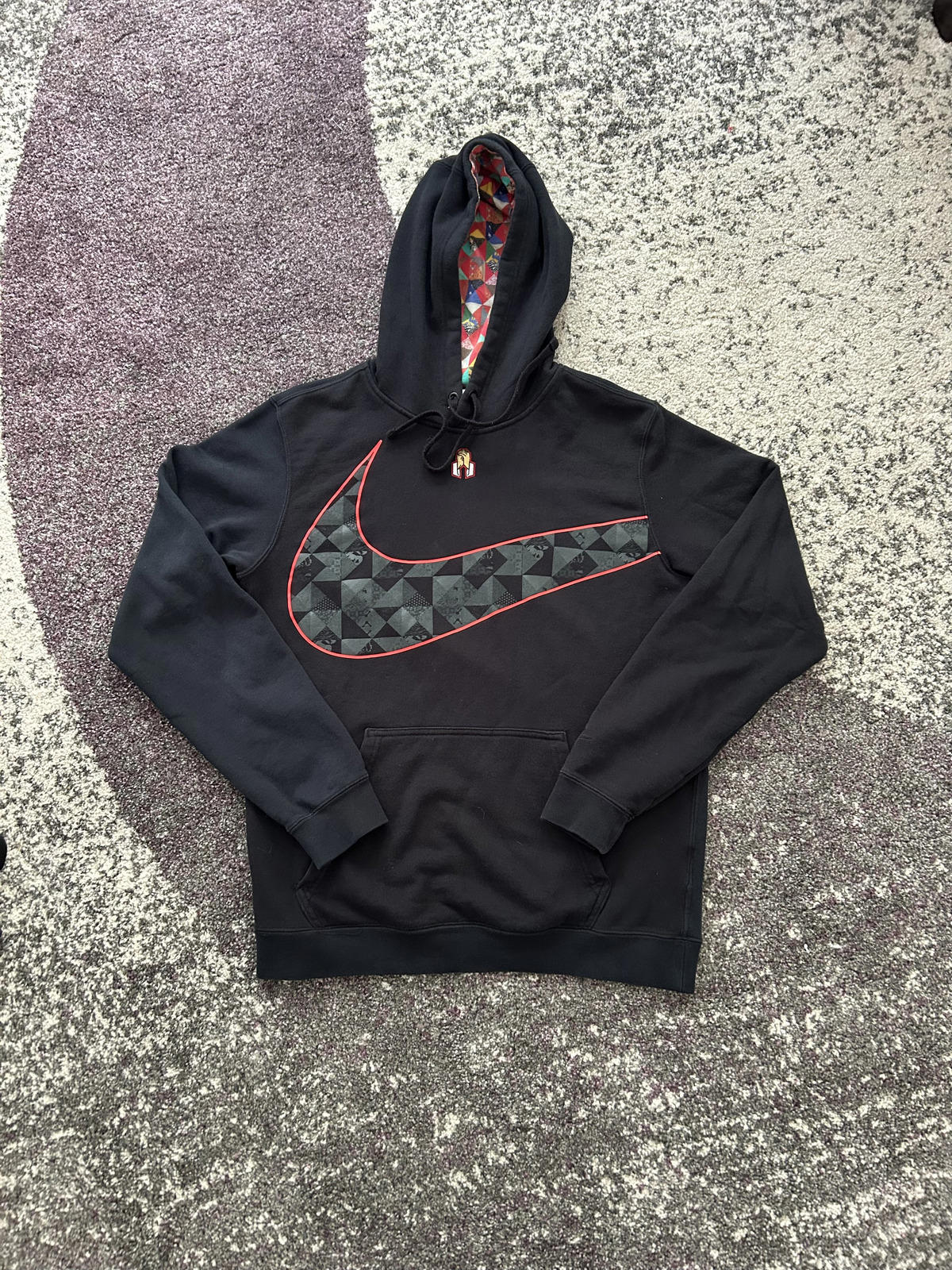 Nike Graphic Hooded Sweatshirt - M