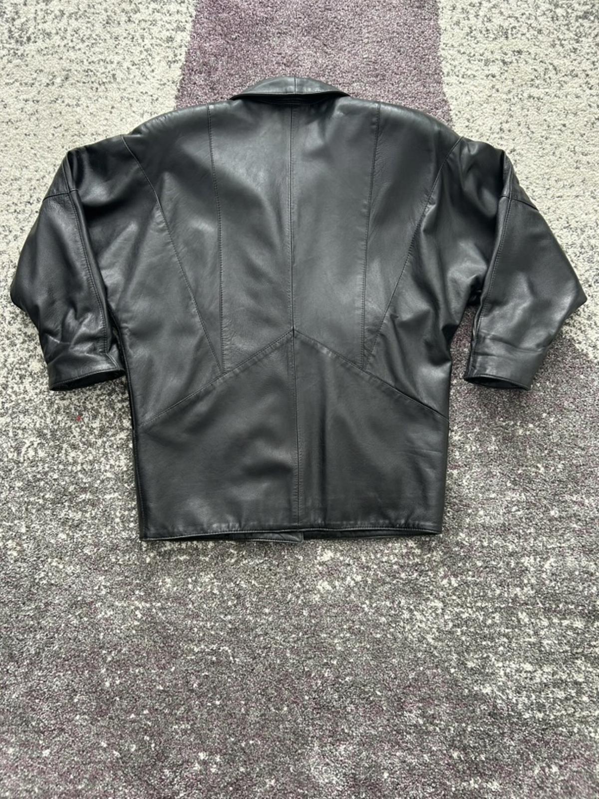 Vintage Women's Black Leather and Suede Jacket with Bird App