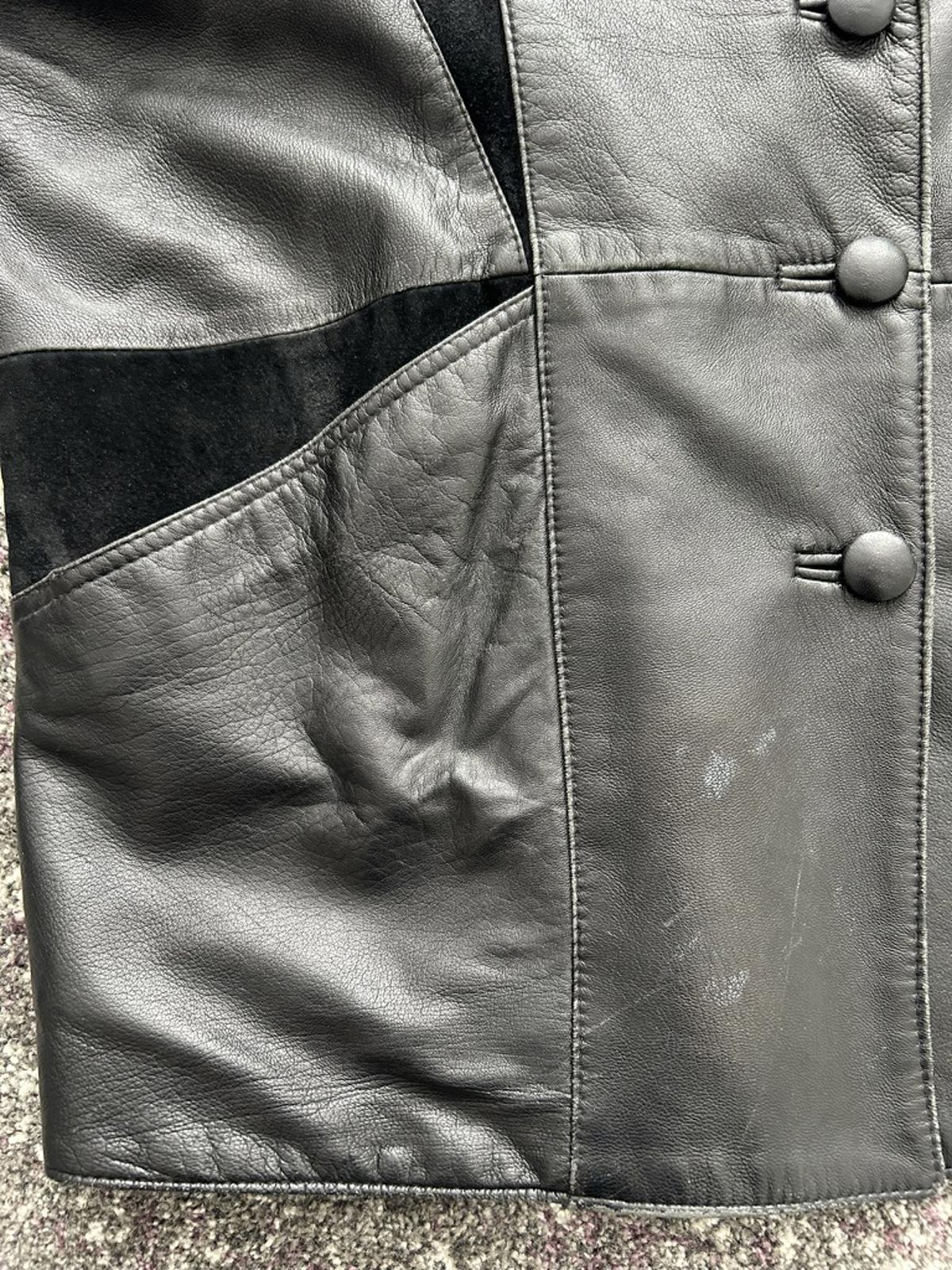 Vintage Women's Black Leather and Suede Jacket with Bird App