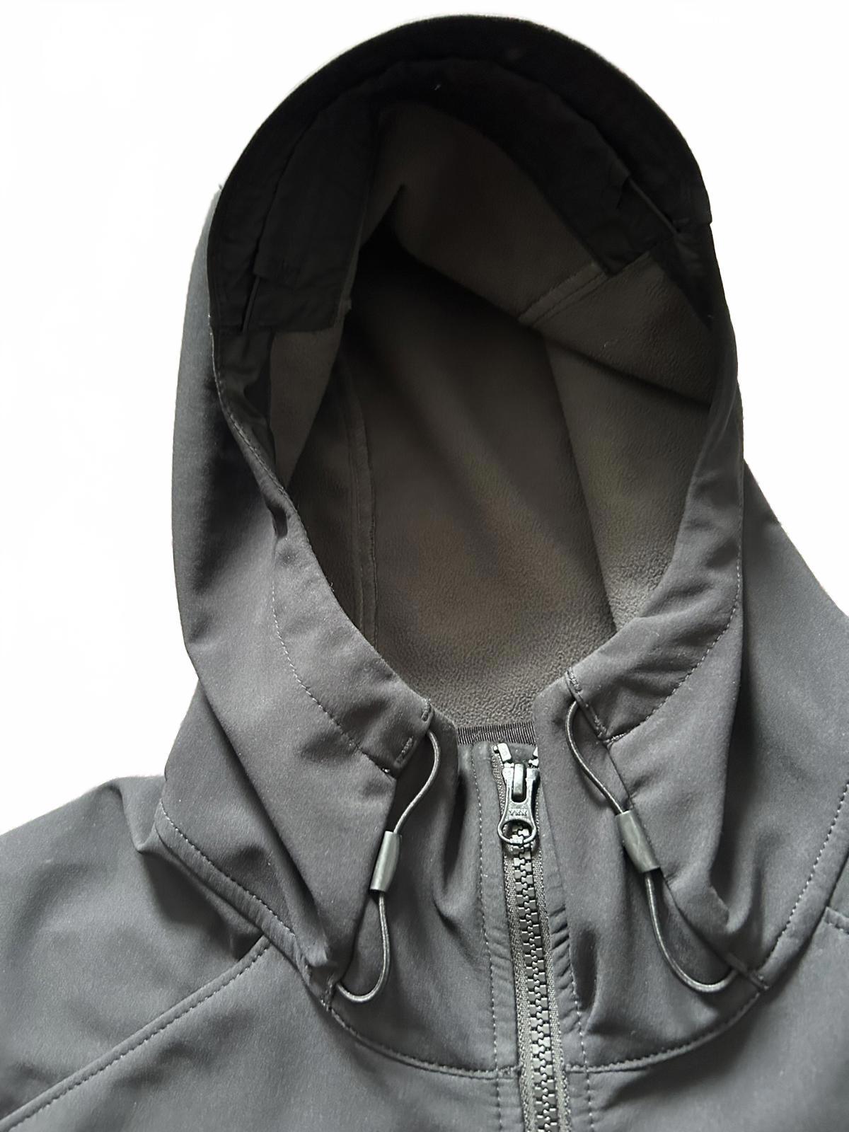 Helly Hansen Black Softshell Hooded Jacket – Men’s L