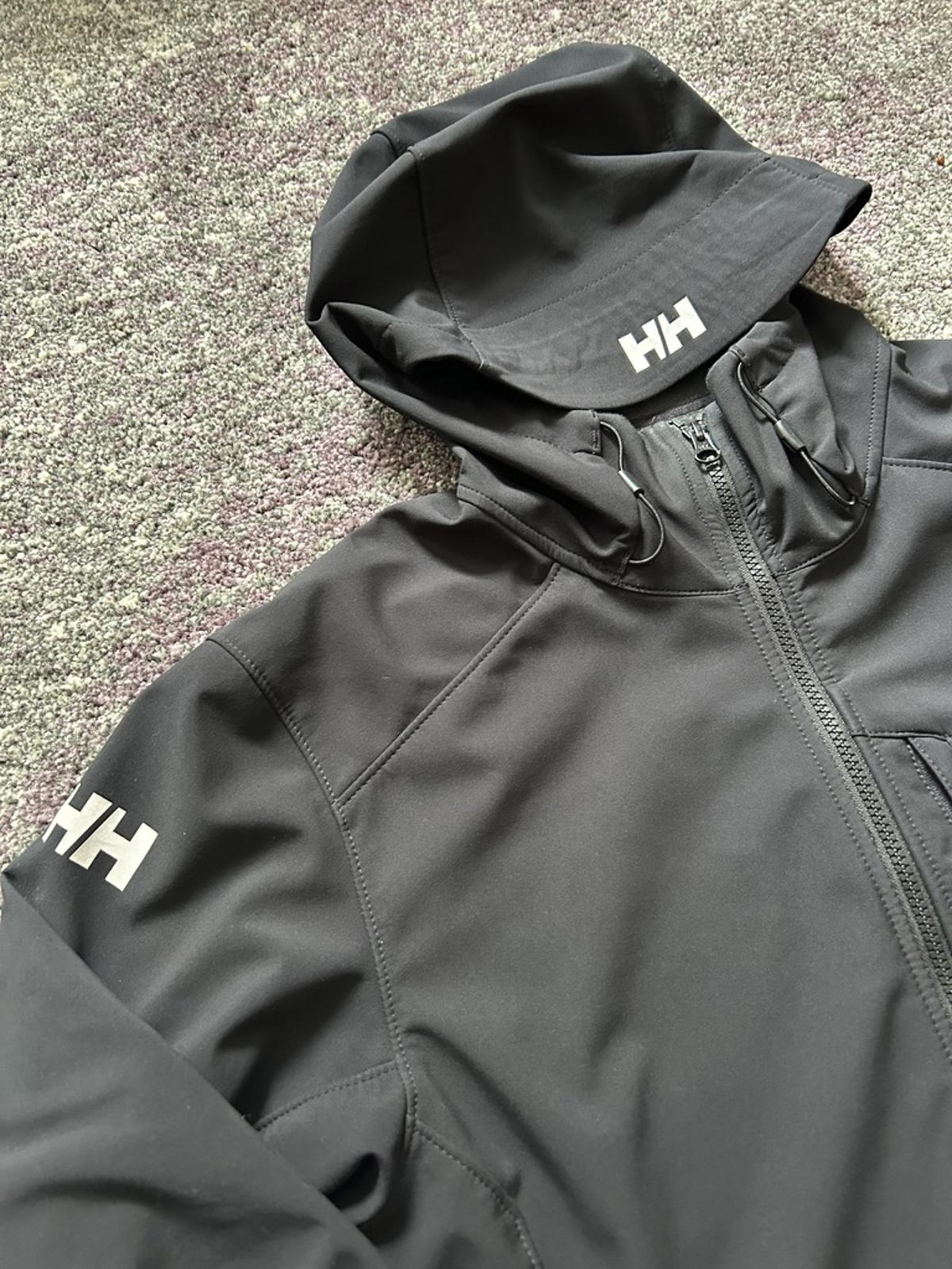 Helly Hansen Black Softshell Hooded Jacket – Men’s L