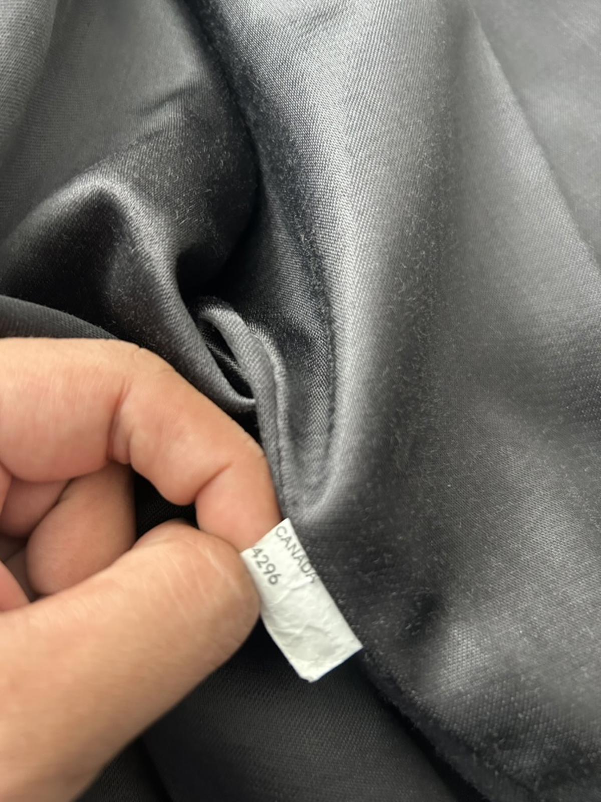 Vintage Women's Black Leather and Suede Jacket with Bird App