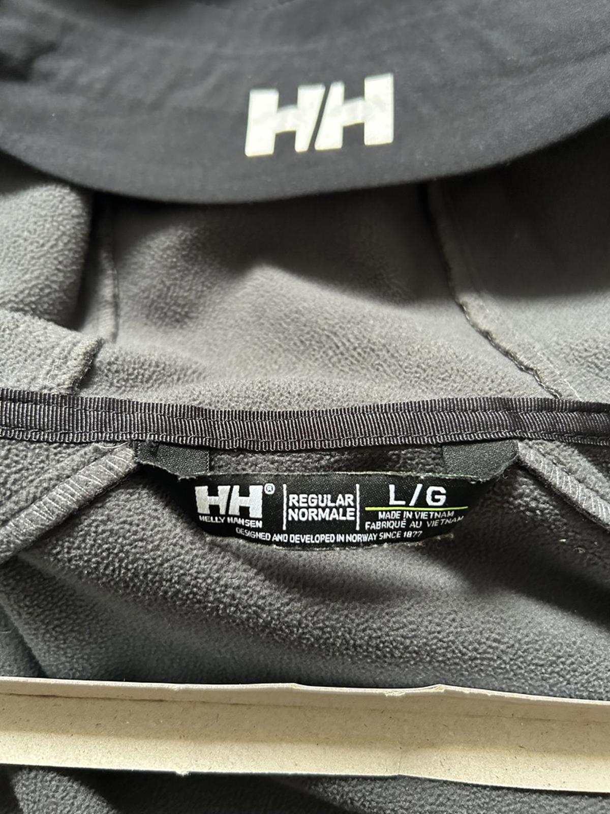 Helly Hansen Black Softshell Hooded Jacket – Men’s L