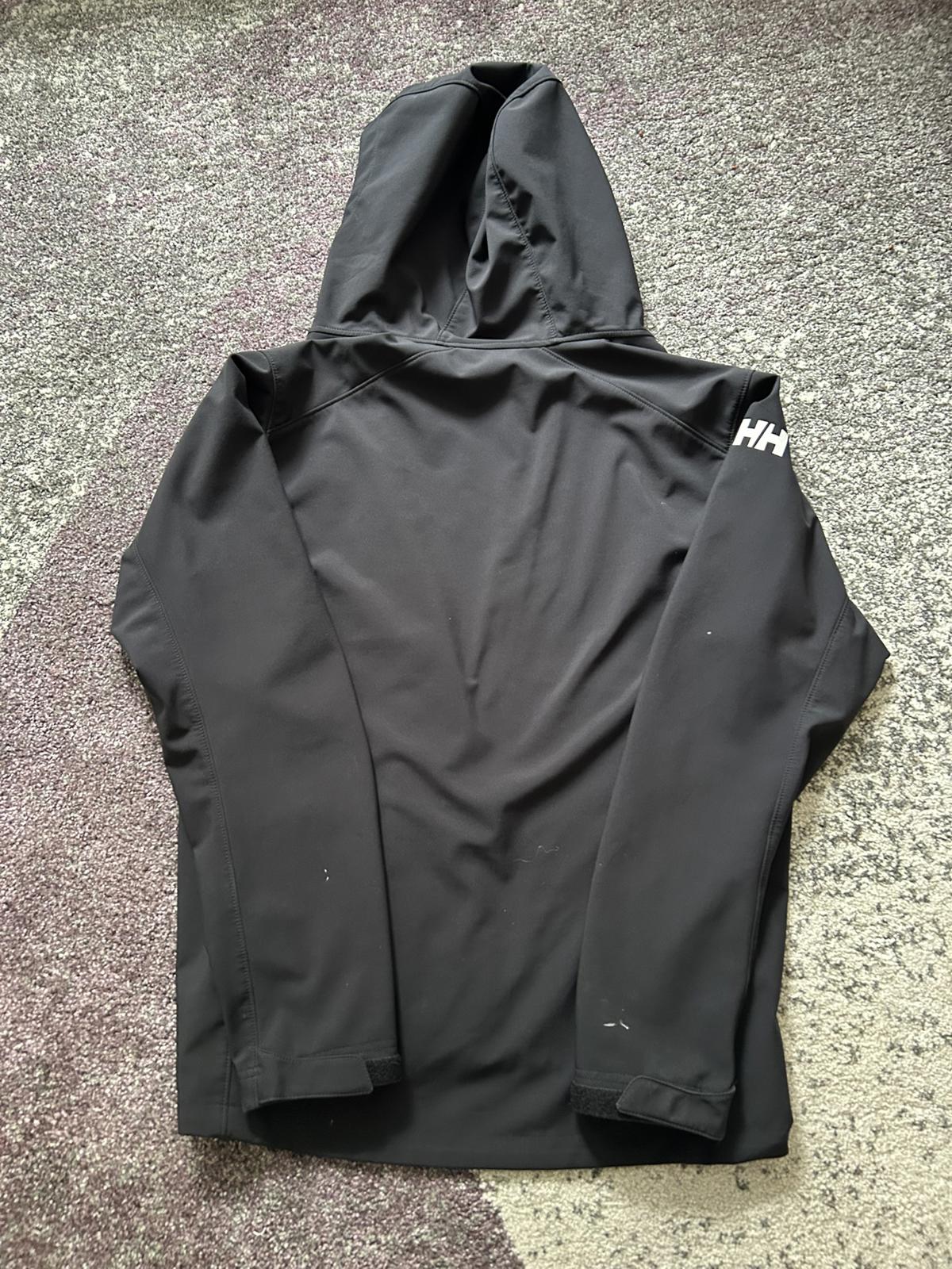 Helly Hansen Black Softshell Hooded Jacket – Men’s L