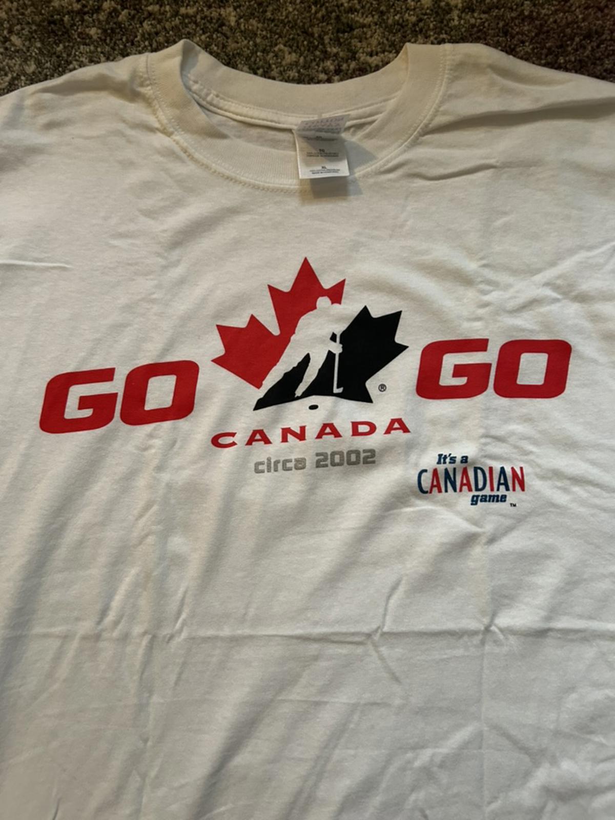 Vintage 2002 “Go Canada Go” Molson Canadian Hockey T-Shirt