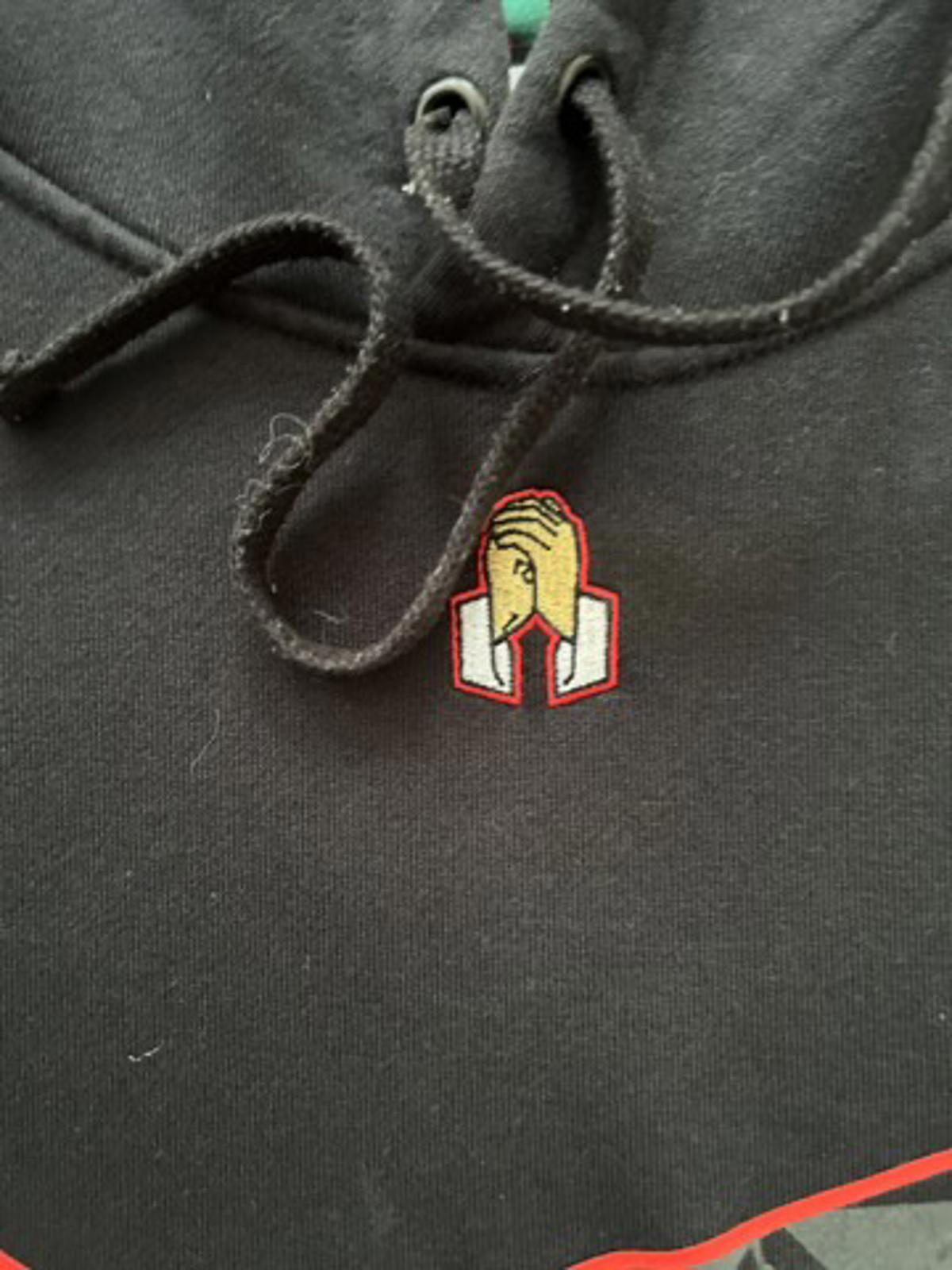 Nike Graphic Hooded Sweatshirt - M