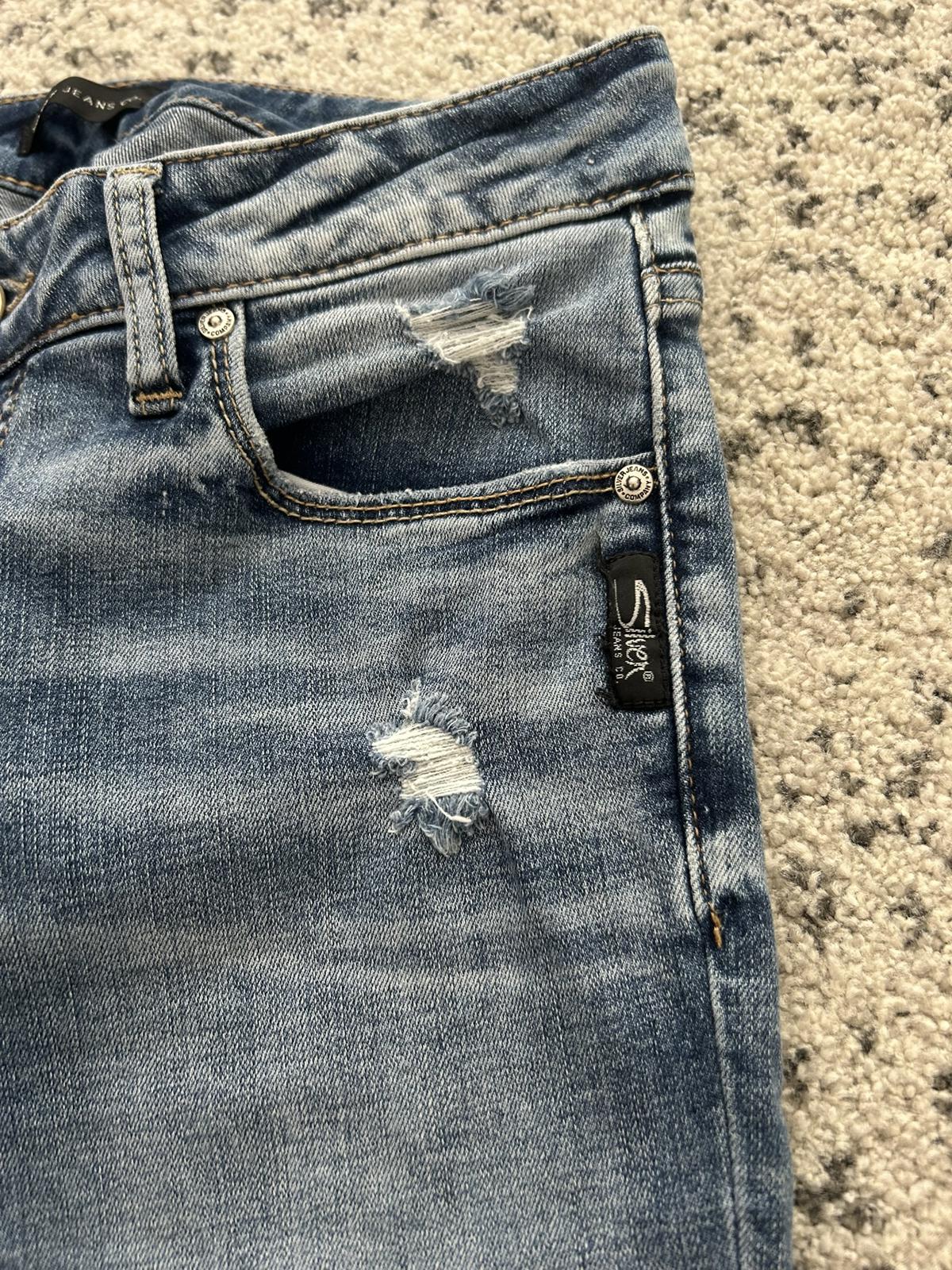 Silver Jeans Co. Women's Avery Skinny Distressed Blue Jeans