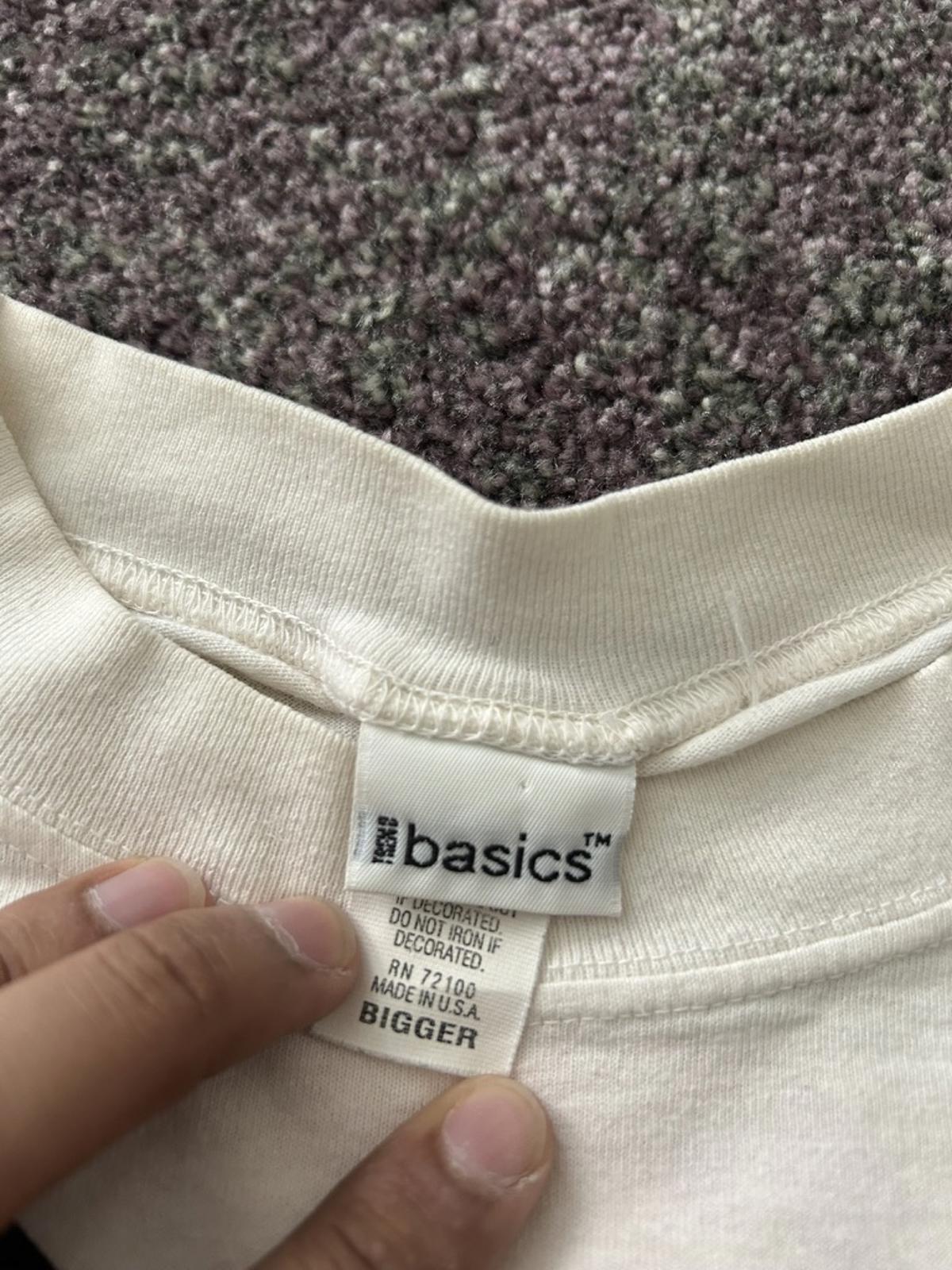 Vintage 1993 Warner Bros Daffy Duck Christmas T-Shirt