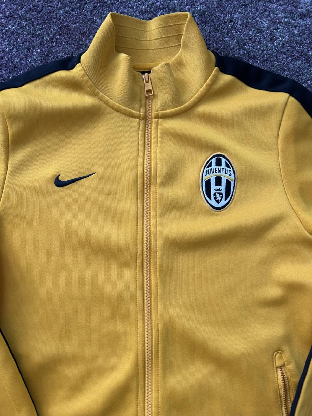 Nike Juventus Yellow Track Jacket Men's Windbreaker