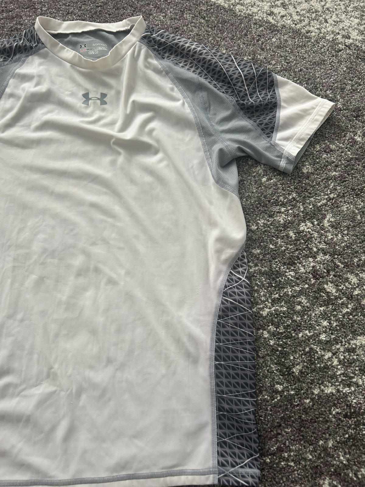 Under Armour Compression Tee – White/Silver Tech Mesh